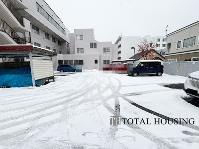 【駐車場】 | リラハイツ伏見 | 平面駐車場です。