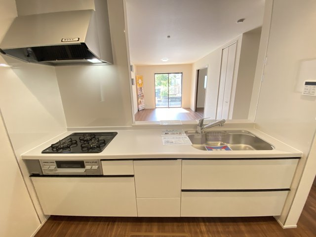 『八王子市新築戸建て』八王子市1549-3【仲介手数料無料】　１６期のキッチン|～仲介手数料無料☆八王子ひなた不動産～　八王子市下恩方町　新築戸建て