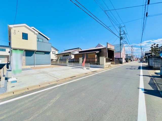 高崎市江木町の前面道路含む現地写真|車の通りも少なく駐車も楽々♪