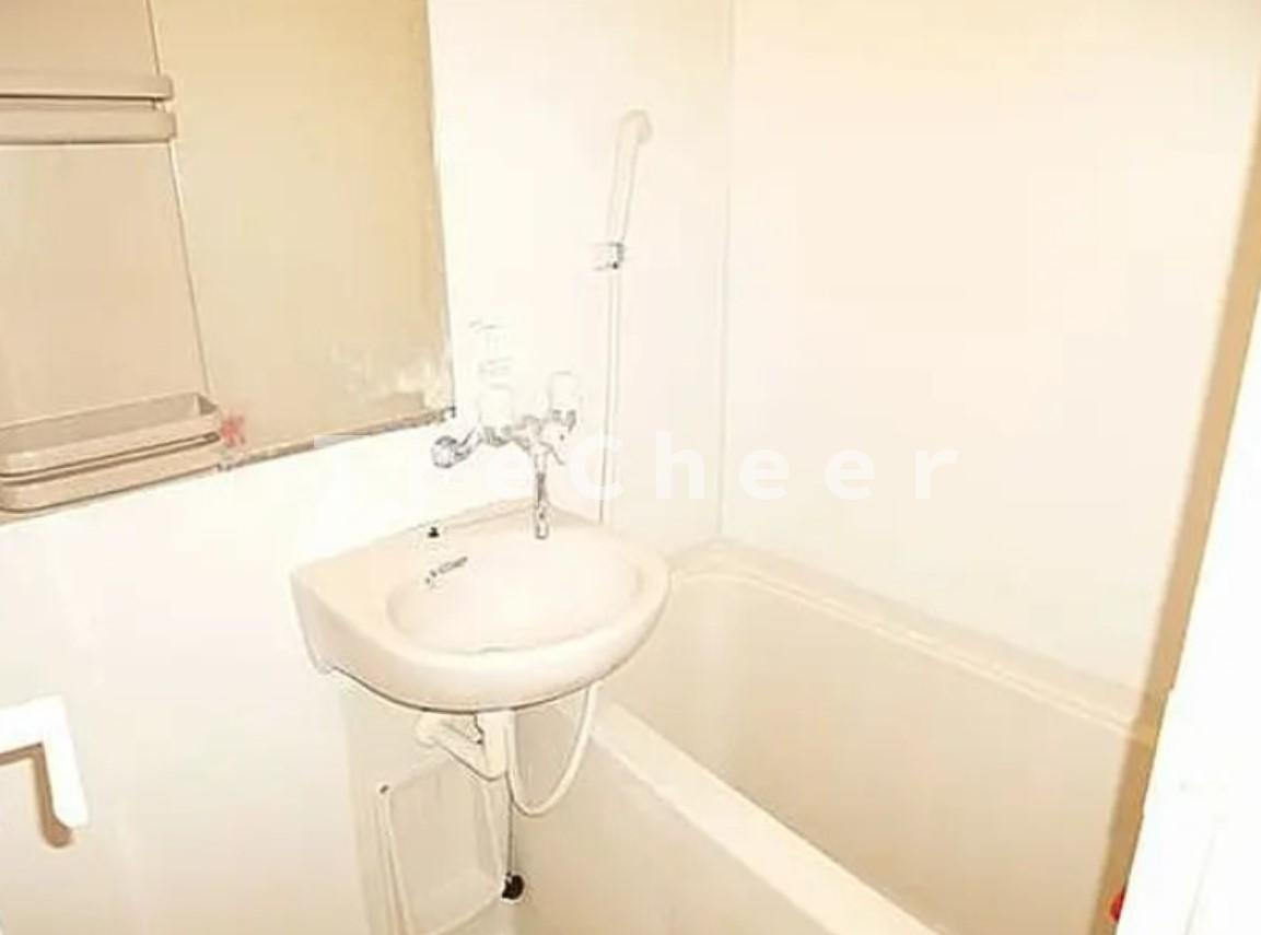 ガナドール福新の浴室