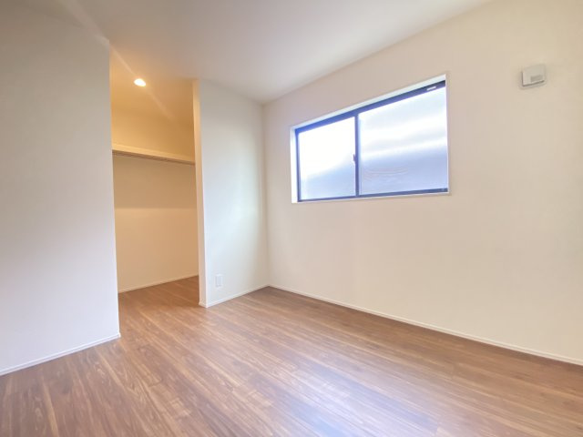 『八王子市新築戸建て』八王子市1549-3【仲介手数料無料】　１６期の洋室|～仲介手数料無料☆八王子ひなた不動産～　八王子市下恩方町　新築戸建て