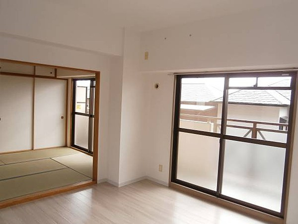 ベリオ高石の居間・リビング