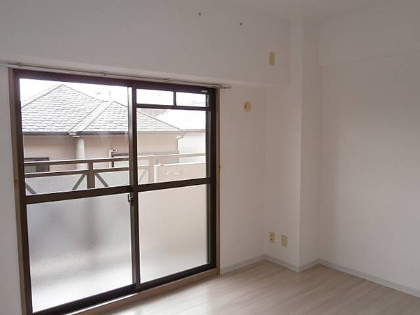 ベリオ高石の洋室