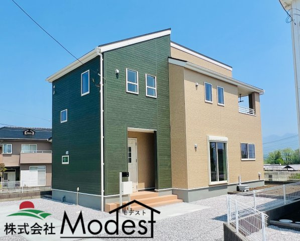 吉岡大久保の外観|年中無休で平日の仕事終わり夜２０時まで受付可能です。
事前のご予約がオススメです。お気軽にお問い合わせください。