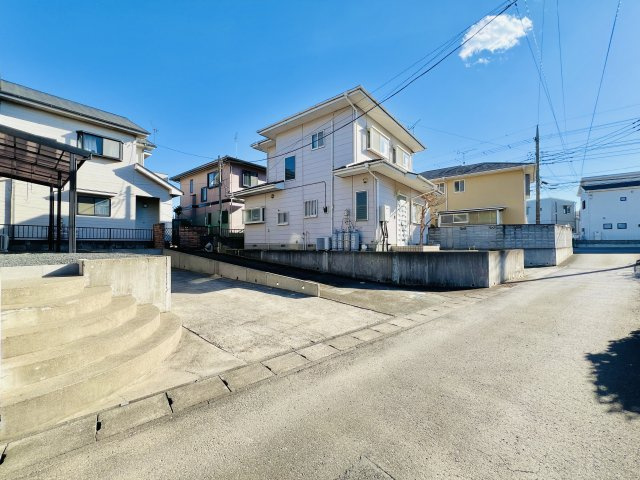 太田市下浜田の前面道路含む現地写真|前面道路6ｍで、出入りも安心です♪
閑静な住宅街◎