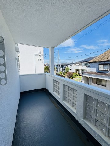 California Resort Style × ルーフバルコニーのある暮らしのバルコニー