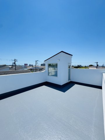 California Resort Style × ルーフバルコニーのある暮らしのバルコニー