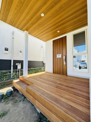 California Resort Style × ルーフバルコニーのある暮らしの洋室