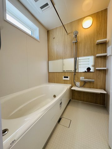 California Resort Style × ルーフバルコニーのある暮らしの浴室