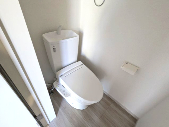 水戸市平須町　13期のトイレ|温水ウォシュレット付きトイレでゆっくりと快適なお一人時間を～