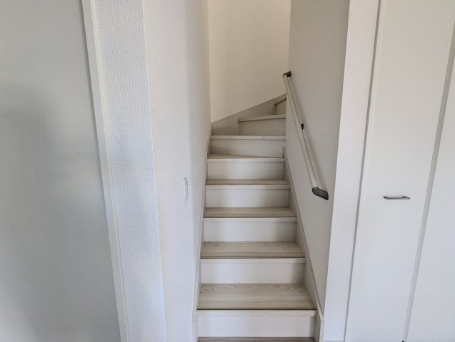 水戸市平須町　13期のバルコニー|暖かな日差しのふりそそぐ広々バルコニー、たくさんの洗濯物が干せます～（同施工物件写真）