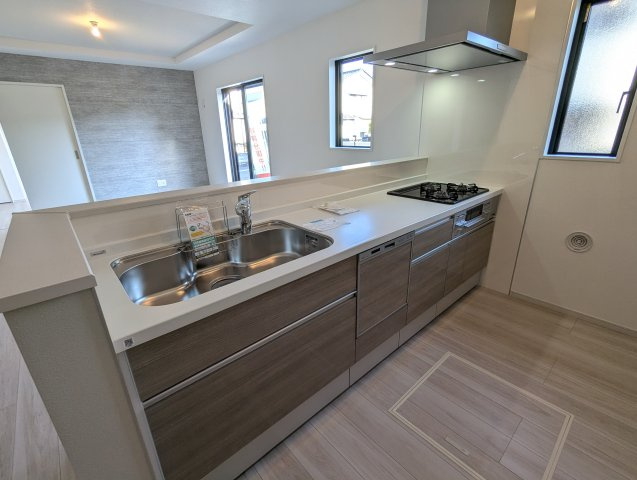 水戸市平須町　13期のキッチン|開放感のある空間でお料理～うれしい食洗器付きです！短家事に繋がり～家事もラク～！！