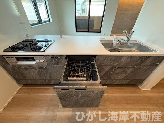 茅ヶ崎市柳島1丁目　新築戸建　全２棟のキッチン|食洗器付きシステムキッチン