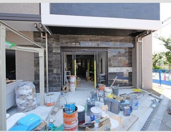 エスリード難波AGREAのエントランス