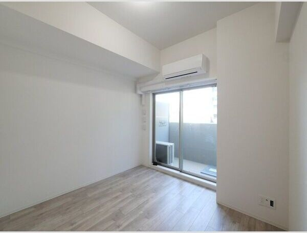 エスリード難波AGREAの居間・リビング