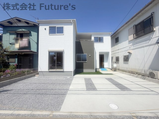 吉川市新栄2丁目　新築戸建　全1棟の外観|税優遇の受けられる長期優良住宅認定物件！カースペース並列4台駐車可能！！