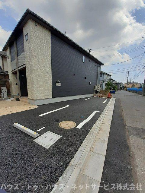 アーブルの駐車場
