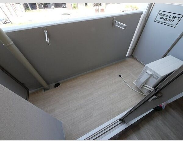 エスリード難波AGREAのバルコニー