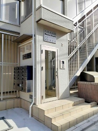 ハウス・オルコットのエントランス