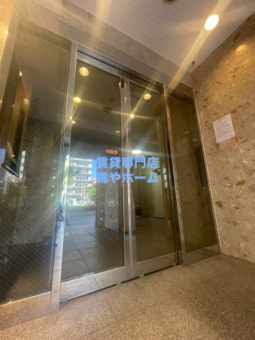 ドエル堀江南のエントランス|清潔なエントランスです