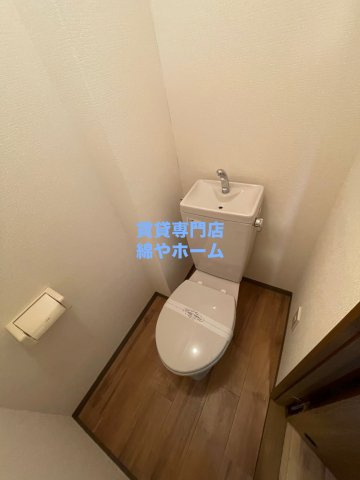 ドエル堀江南のトイレ|ゆったりとした空間のトイレです
