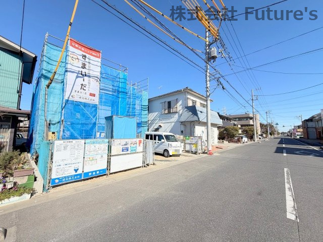 吉川市新栄2丁目　新築戸建　全1棟の前面道路含む現地写真|前面道路含む現地写真です。