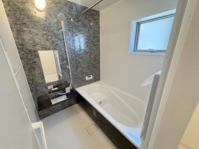 吉川市新栄2丁目　新築戸建　全1棟の浴室|同施工会社の参考写真になります。