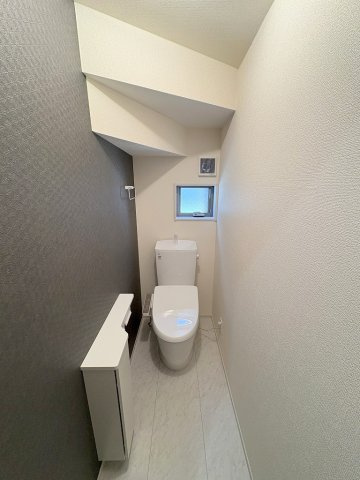 吉川市新栄2丁目　新築戸建　全1棟のトイレ|同施工会社の参考写真になります。