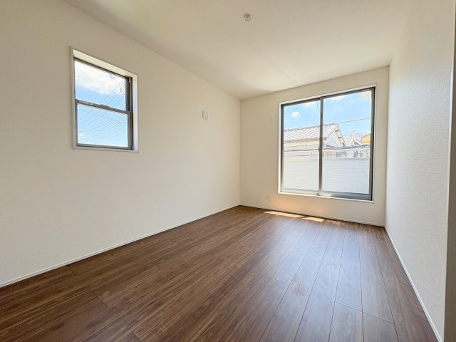 吉川市新栄2丁目　新築戸建　全1棟の洋室|同施工会社の参考写真になります。