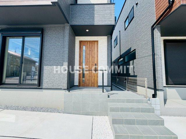 新築戸建　成田市郷部　2号棟の玄関