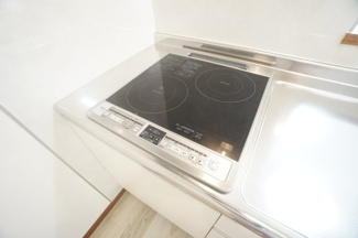 【キッチン】 | AQUE23 | ※同物件・反転タイプの写真です。