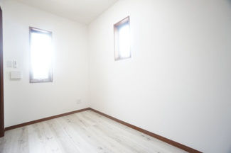 【洋室】 | AQUE23 | ※同物件・反転タイプの写真です。