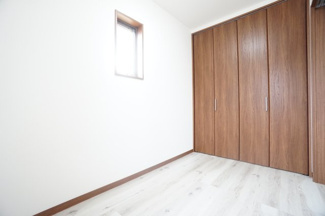 【洋室】 | AQUE23 | ※同物件・反転タイプの写真です。