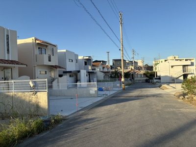 【前面道路含む現地写真】 | 八重瀬町伊覇（全4棟）1・2号棟 | ※南東側公道6m♪