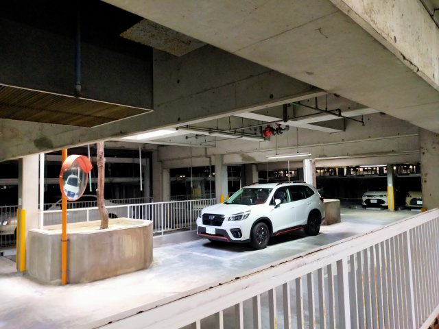 ファミール・パーク鶴見の駐車場