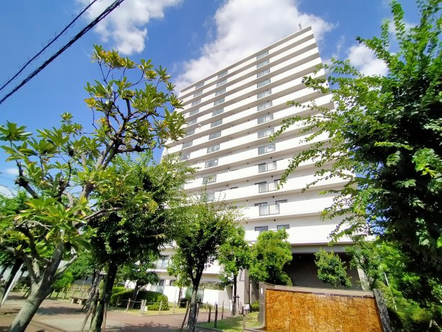 ファミール・パーク鶴見の外観