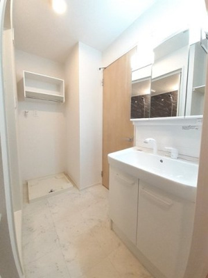 【洗面所】 | グラシーヌ　Ⅱ | 広い洗面スペース