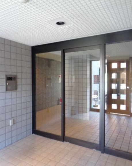 フロリーレン・セキのロビー