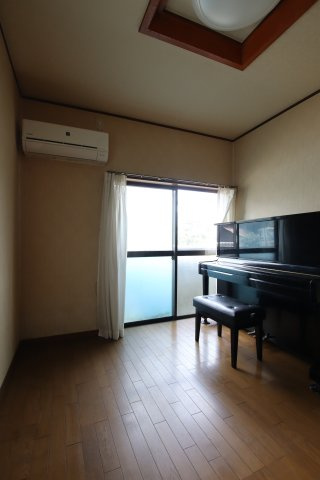 【洋室】 | 河内長野市栄町貸家