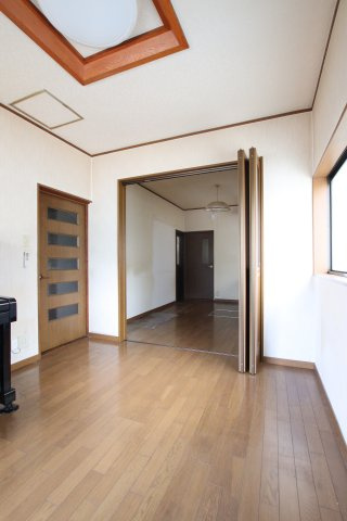 【洋室】 | 河内長野市栄町貸家