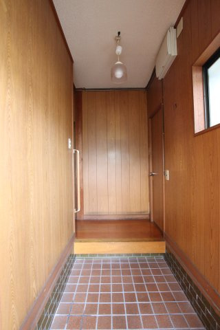 【玄関】 | 河内長野市栄町貸家