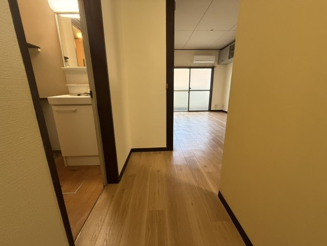 マンション桂風の玄関