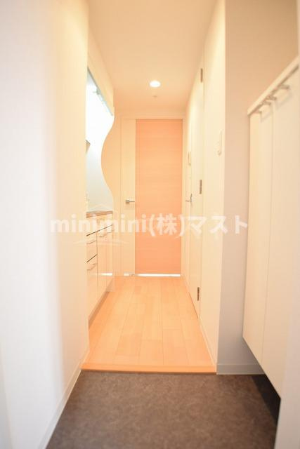 セレニテ上町台の玄関