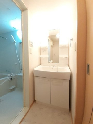 【洗面所】 | フェリシテ・メゾンＢ | 忙しい朝には欠かせない洗面所です