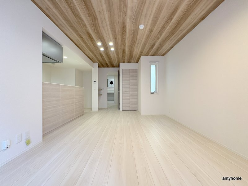 スペチアーレ平野西　仲介手数料無料の居間・リビング