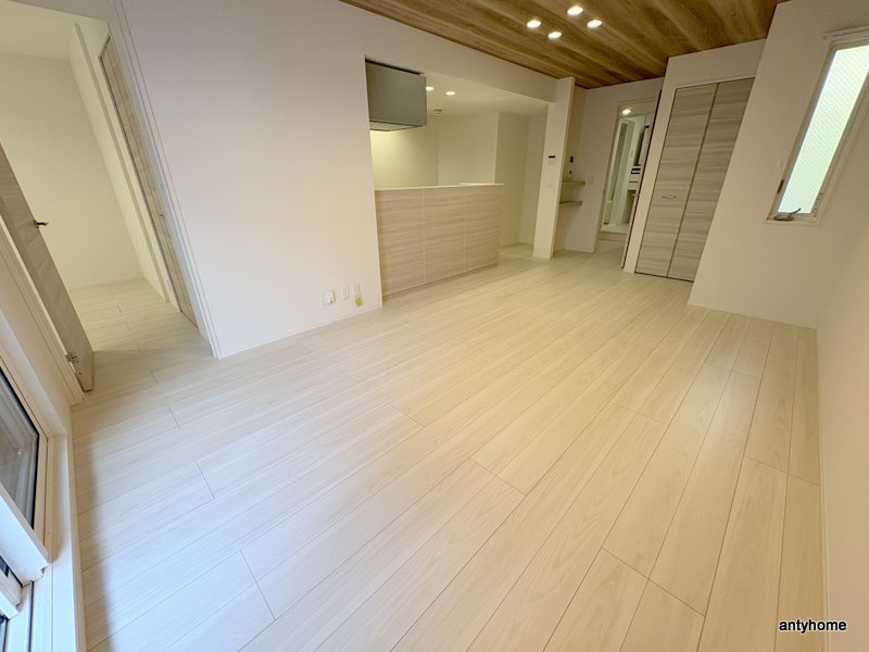 スペチアーレ平野西　仲介手数料無料の洋室