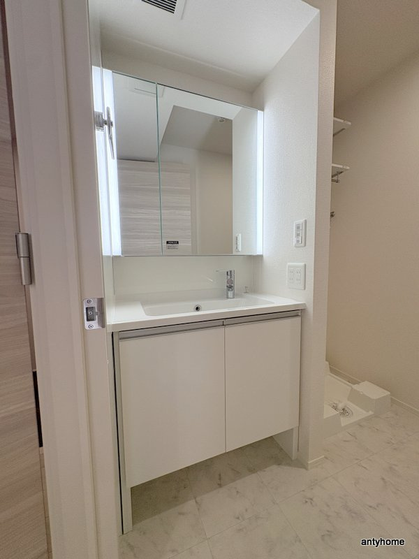 スペチアーレ平野西　仲介手数料無料の洗面所