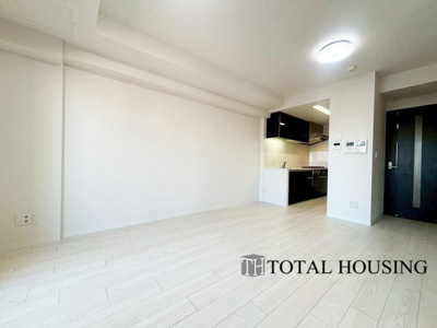 【居間・リビング】 | セザールガーデン札幌 | ここにはみんなが集い、食事と楽しい会話が始まる。話に夢中になりすぎて、ついつい時を忘れてしまう。そんな束の間の幸せを感じさせてくれる場所。