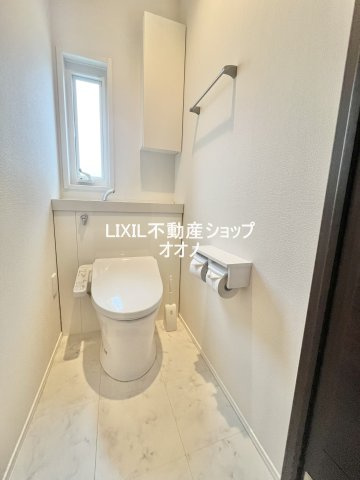 【トイレ】 | 羽生市大字中岩瀬　築浅一戸建 | タンクレストイレ