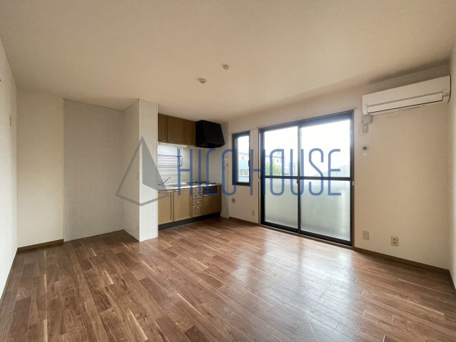 ピュアロータスの居間・リビング